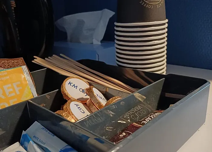 Quiet Blue 2 On Pedestrian Street